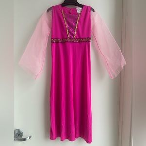 Girl's Princess Halloween Costume Size Medium (6-8)